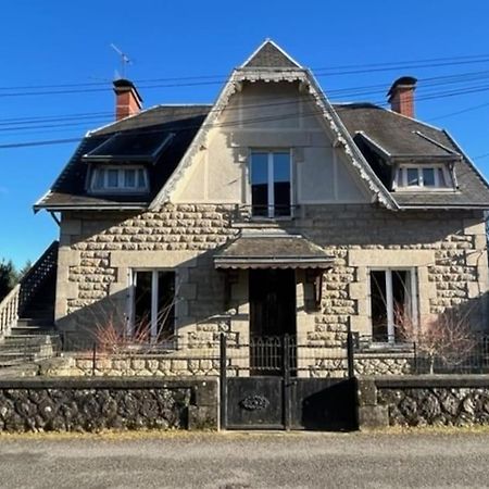 Вилла La Cigalienne Treignac Экстерьер фото
