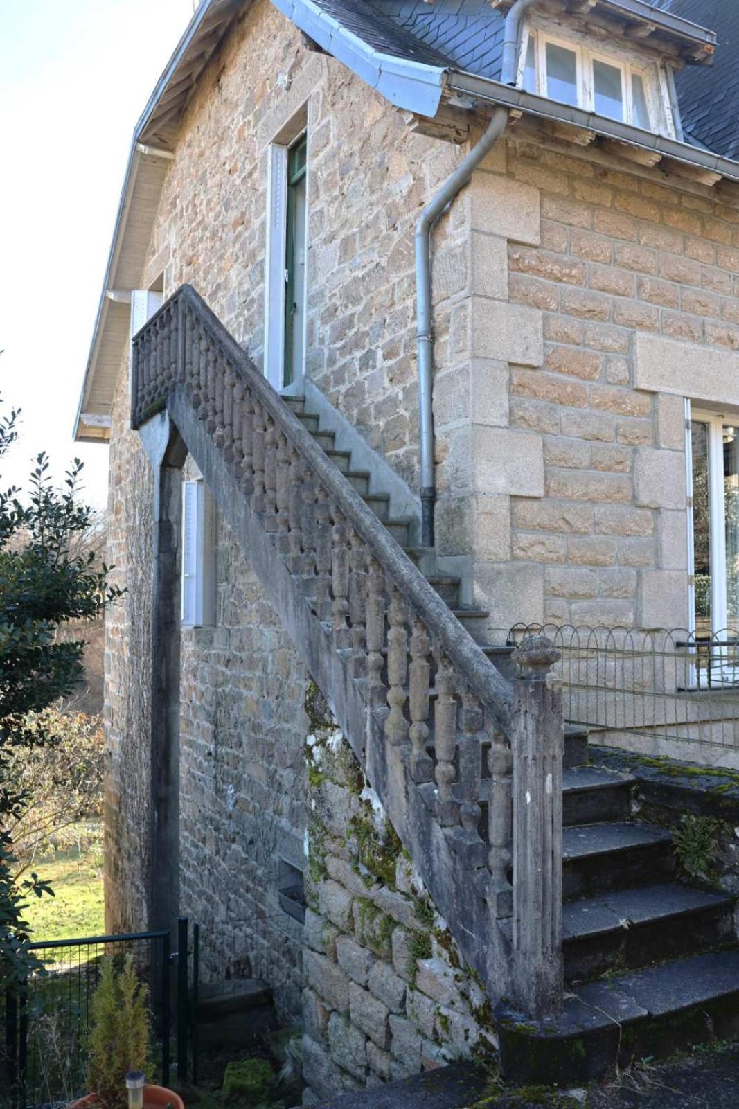 Вилла La Cigalienne Treignac Экстерьер фото